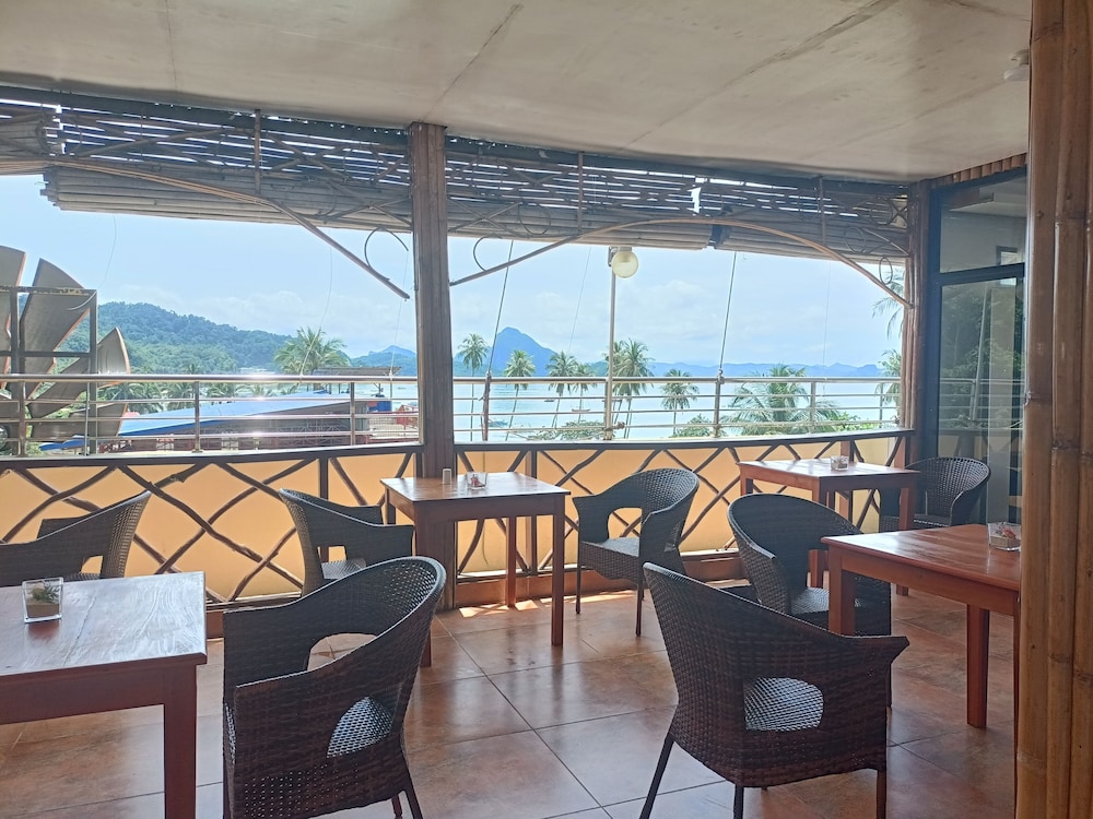 One El Nido Suite 82/96