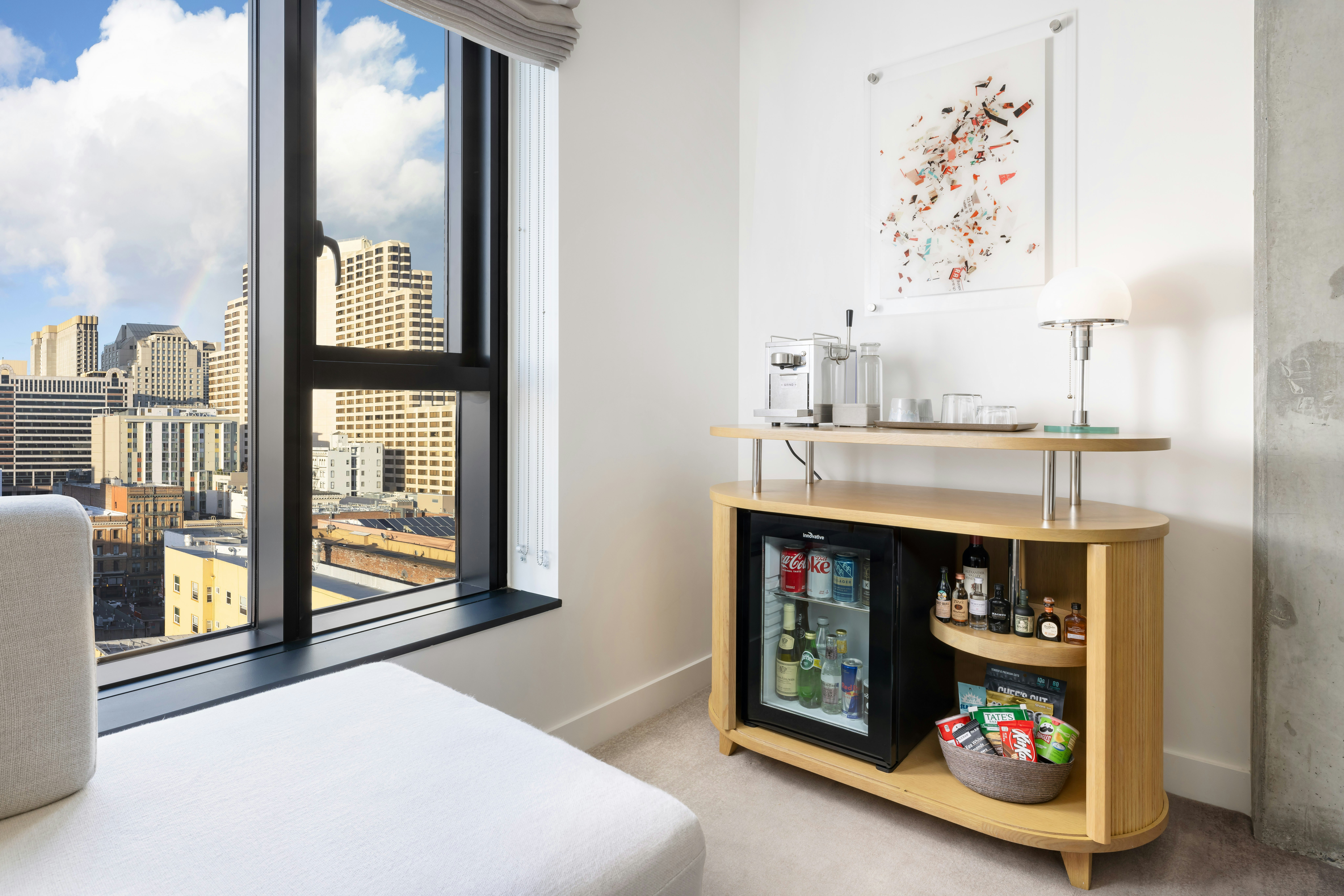 ROOM, KING BED