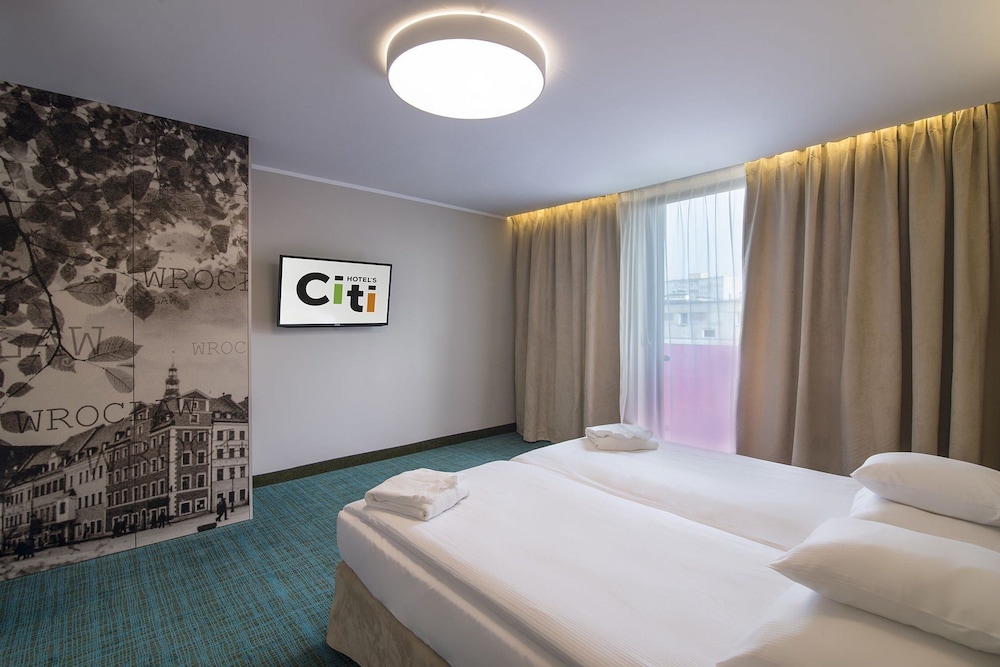 1 BEDROOM, BUSINESS, APARTMENT, QUEEN BED