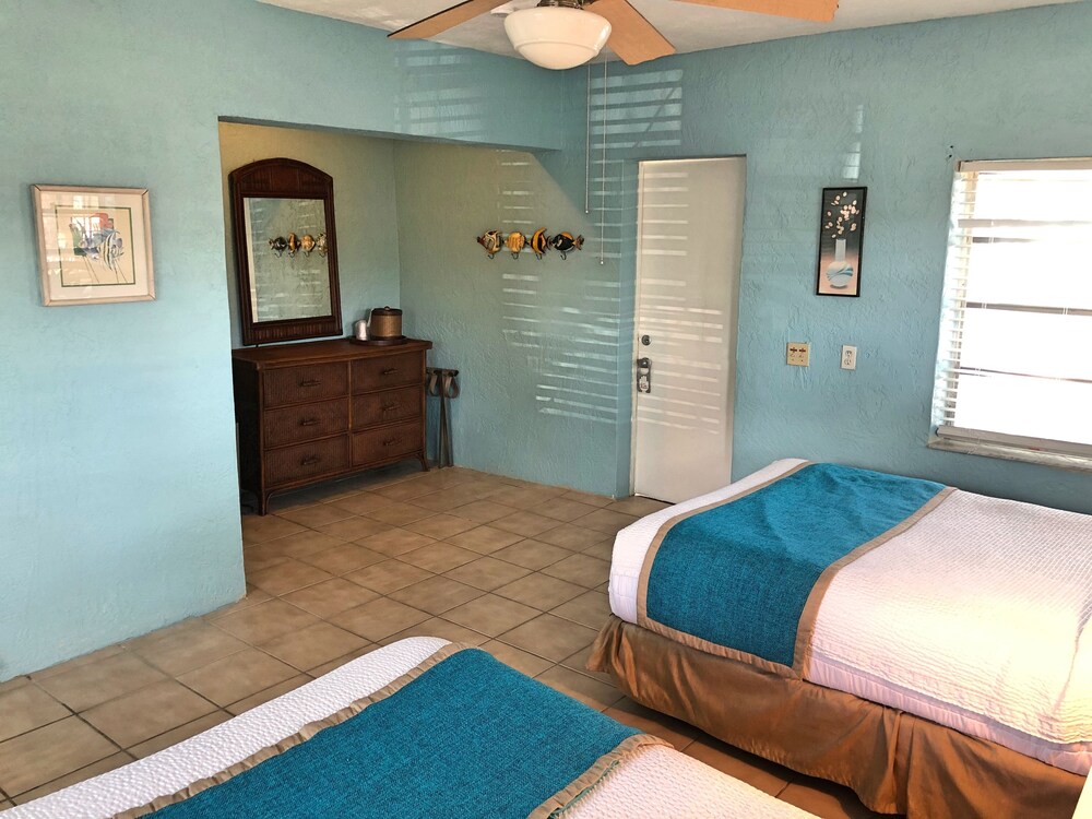 The Pelican Key Largo Cottages 39/76