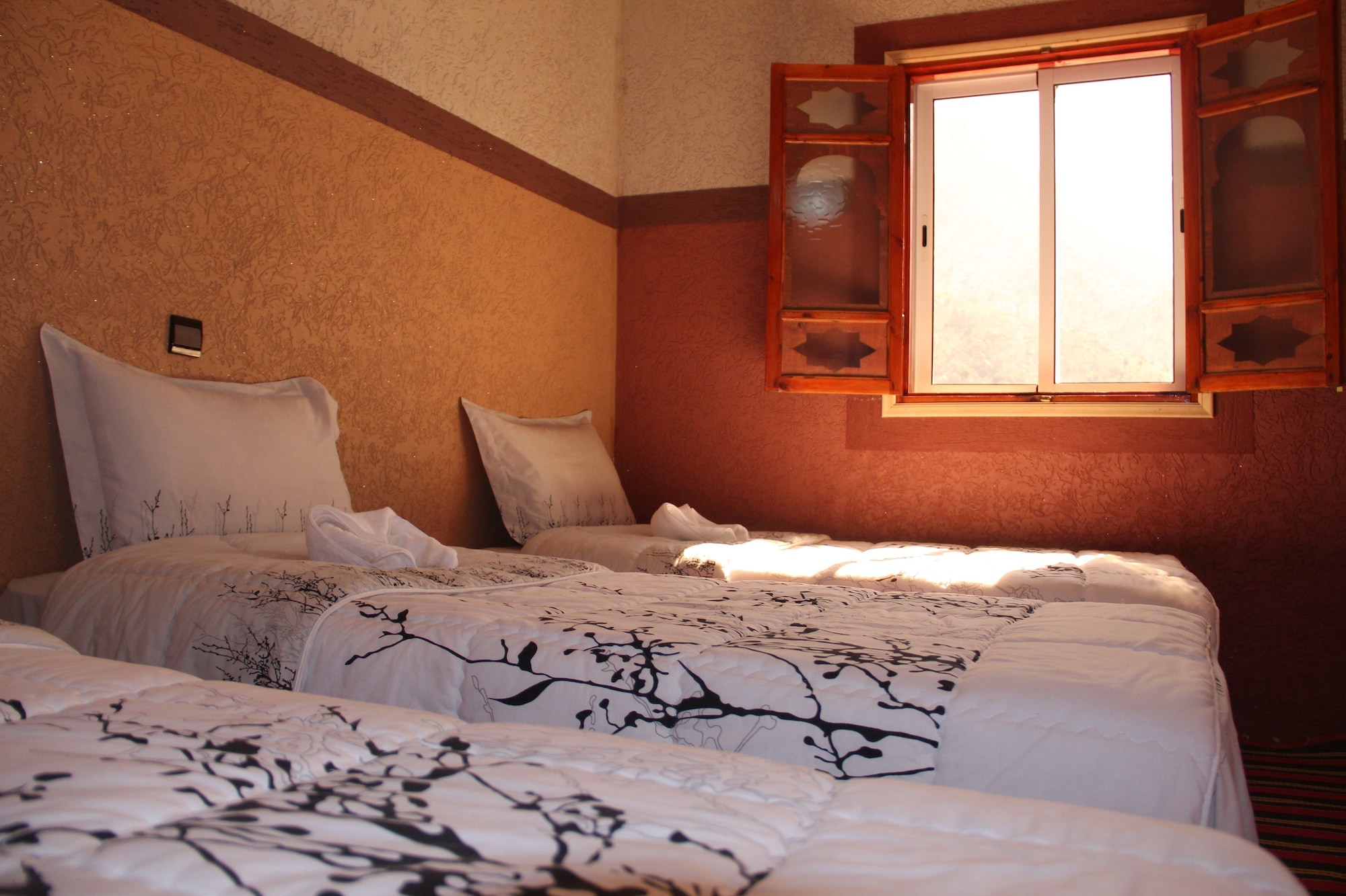 2 BEDROOMS, STANDARD, DOUBLE BED