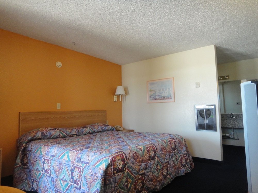Econo Lodge Las Vegas NM 31/53
