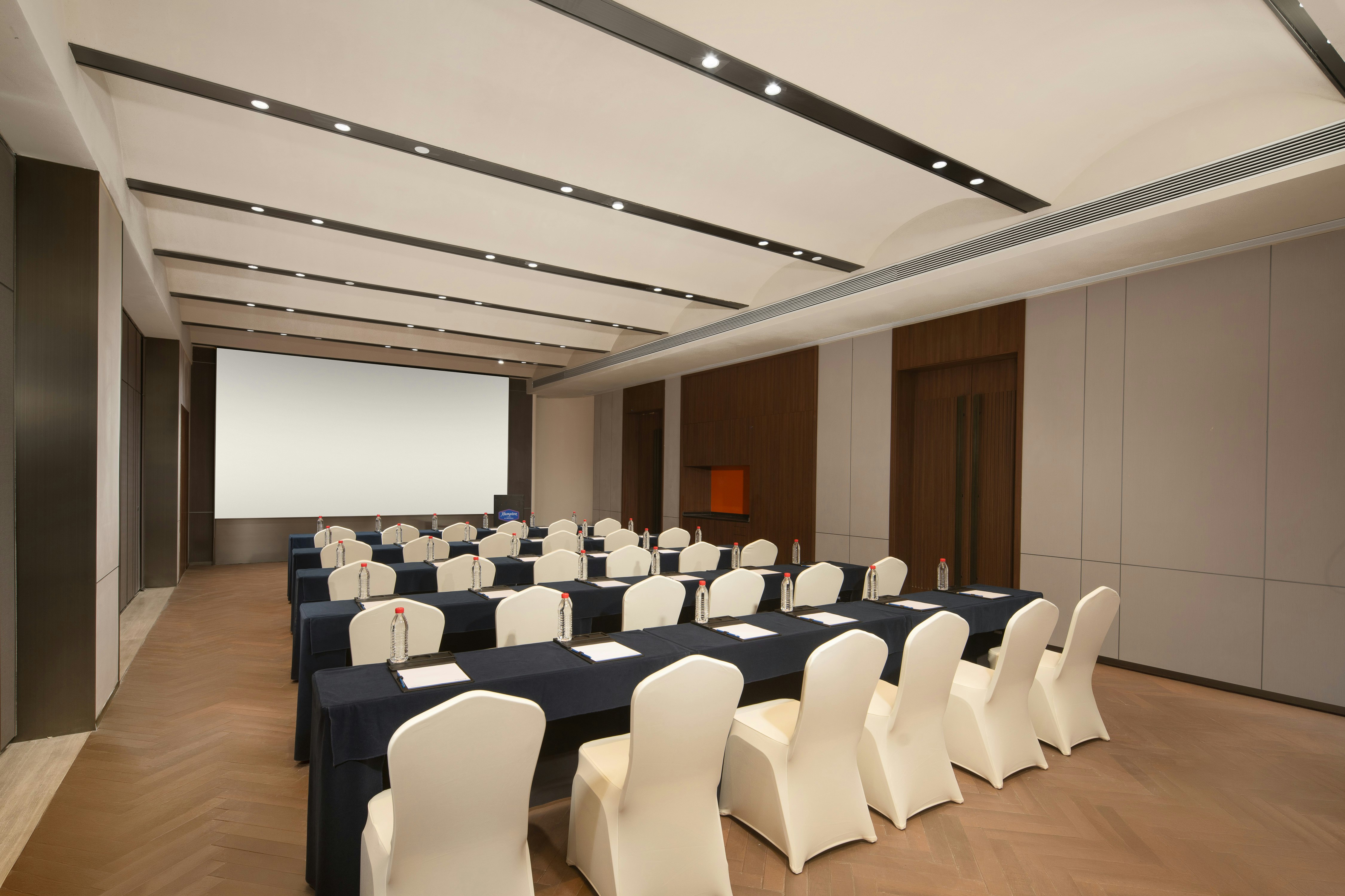 Hampton by Hilton Shanghai Hongqiao Necc 55/58