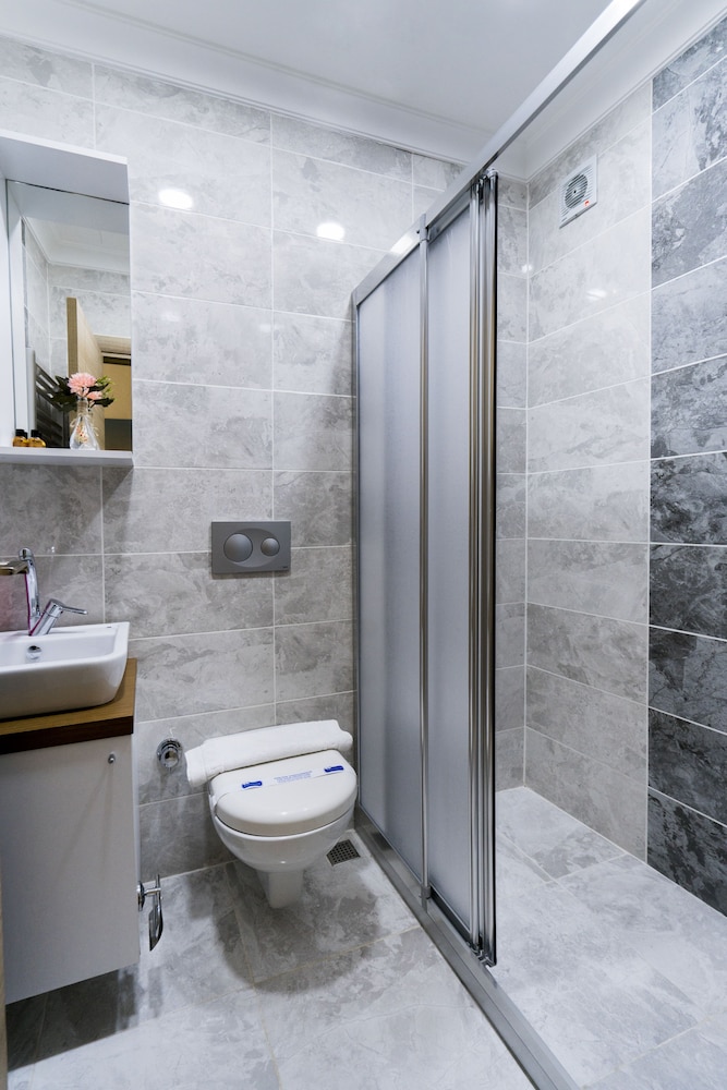 Atam Suites Apart 46/50