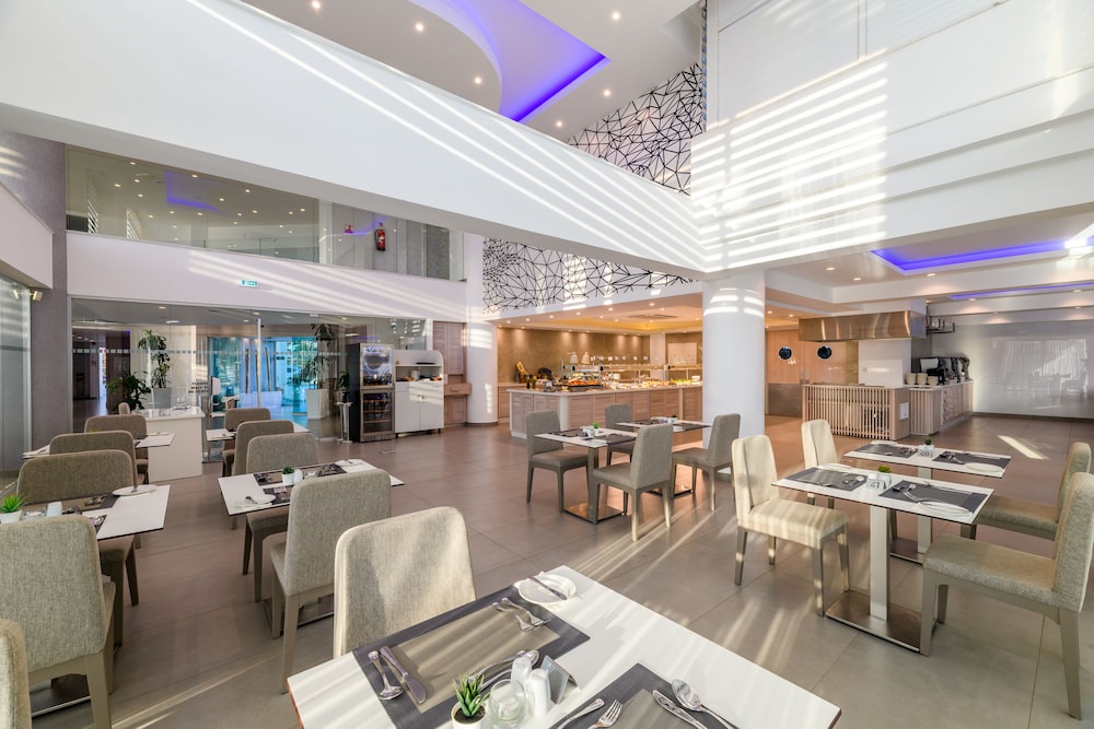 Tasia Maris Sands Beach Hotel - Adults Only 39/50