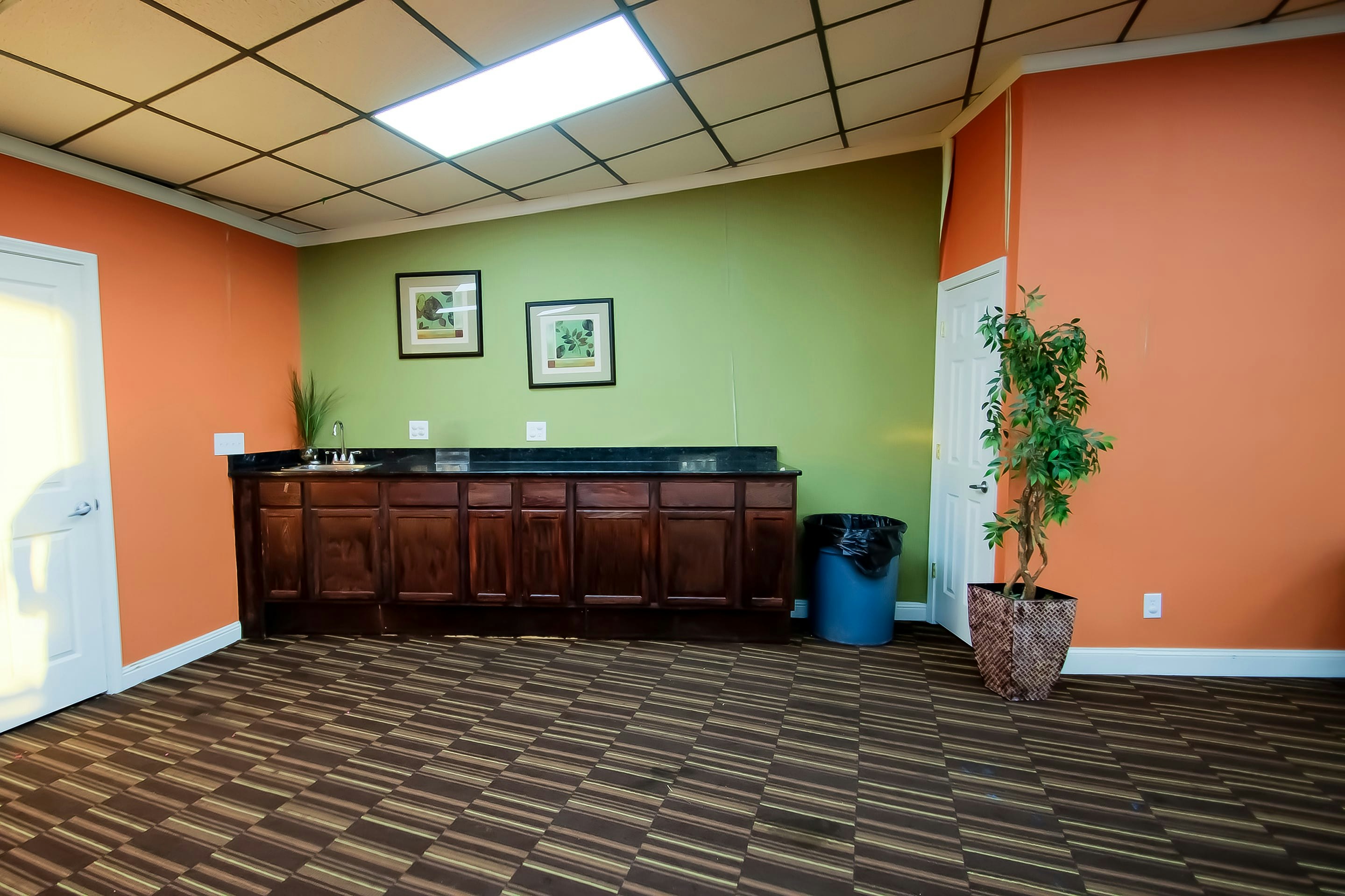 Cypress Inn & Suites Washington 3/14