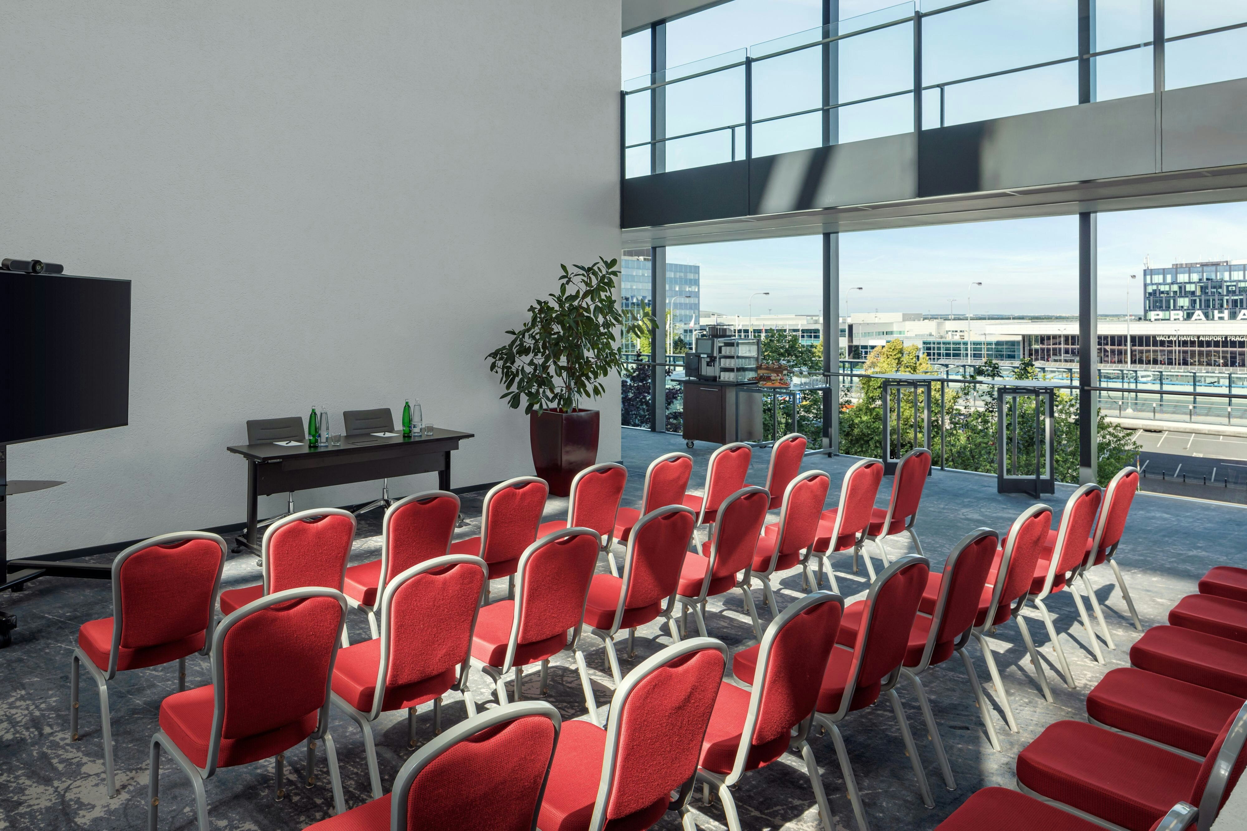 Courtyard By Marriott Prague Airport 54/59