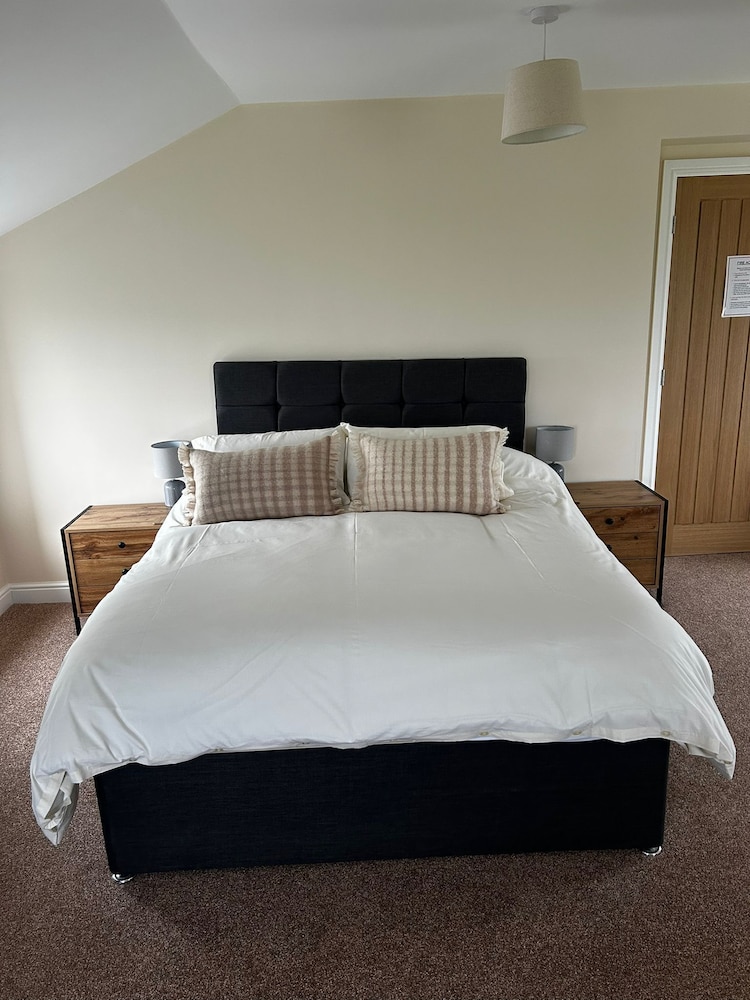 Chevin End Guest House 16/50