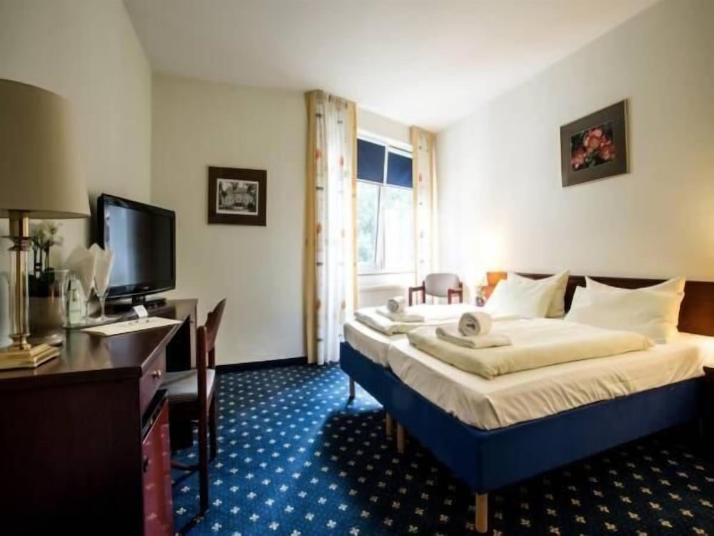 PARKHOTEL PAPENBURG 14/50