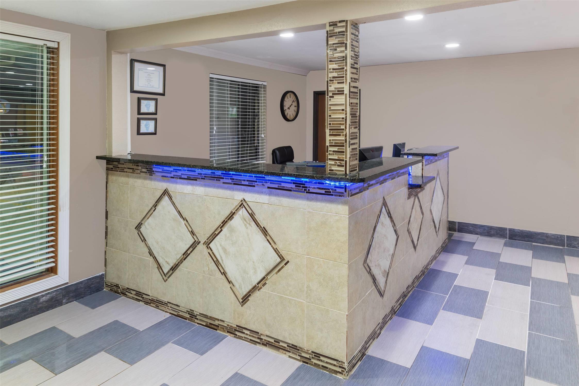 Super 8 by Wyndham Okawville 2/13