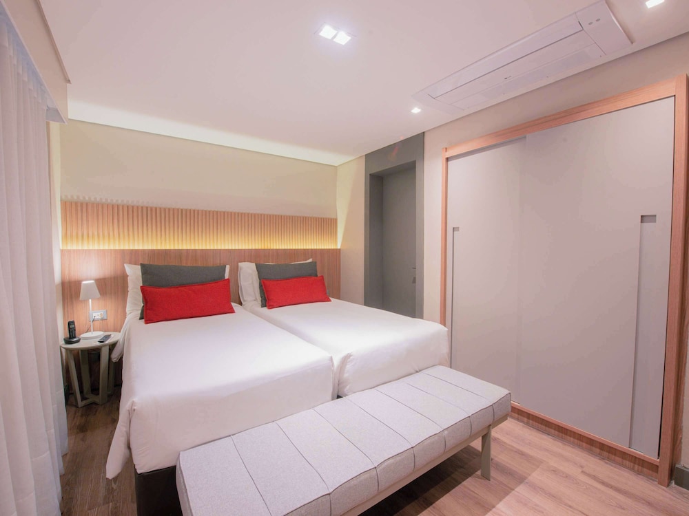 Mercure Curitiba Batel Hotel 10/47