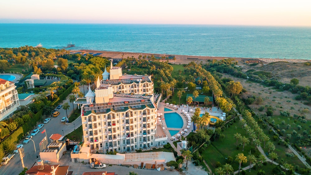Royal Atlantis Beach photo5