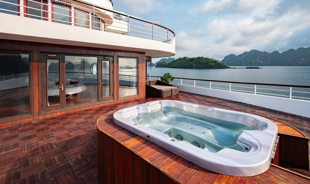 Rosa Cruise Halong 21/50