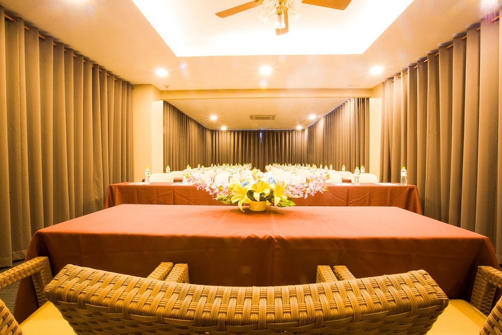 Romantic Khon Kaen Hotel 33/52