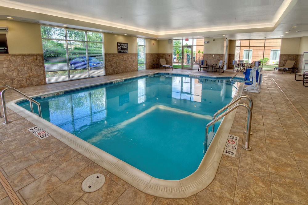 Hampton Inn And Suites Rochester/Henrietta 5/60