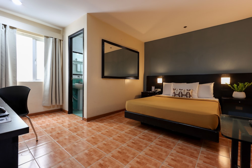 Laguna Technopark Hotel 15/49