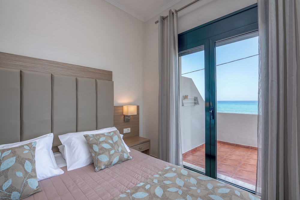 Junior Suite, Double Bed, Sea Front, Sofa