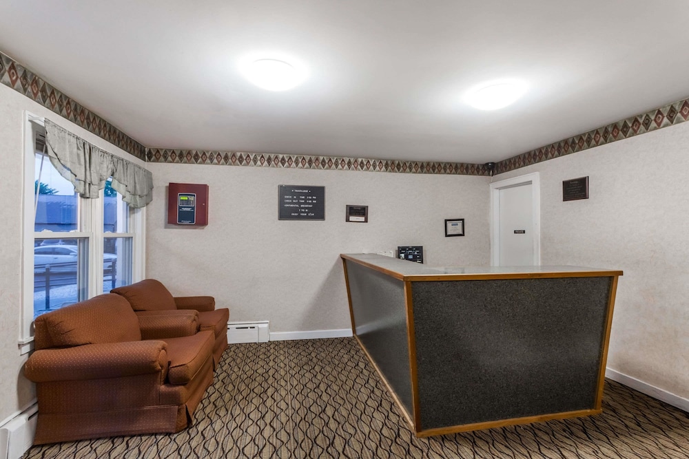 Travelodge by Wyndham Great Barrington Berkshires 9/43