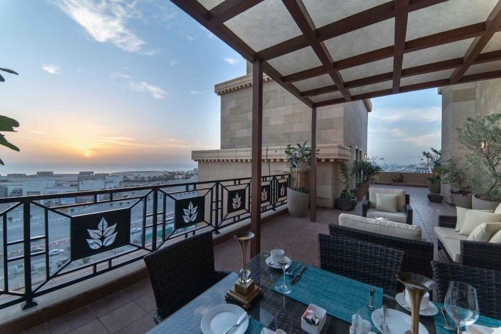 فندق ورويك الخبر(Warwick Al Khobar Hotel) 5/75