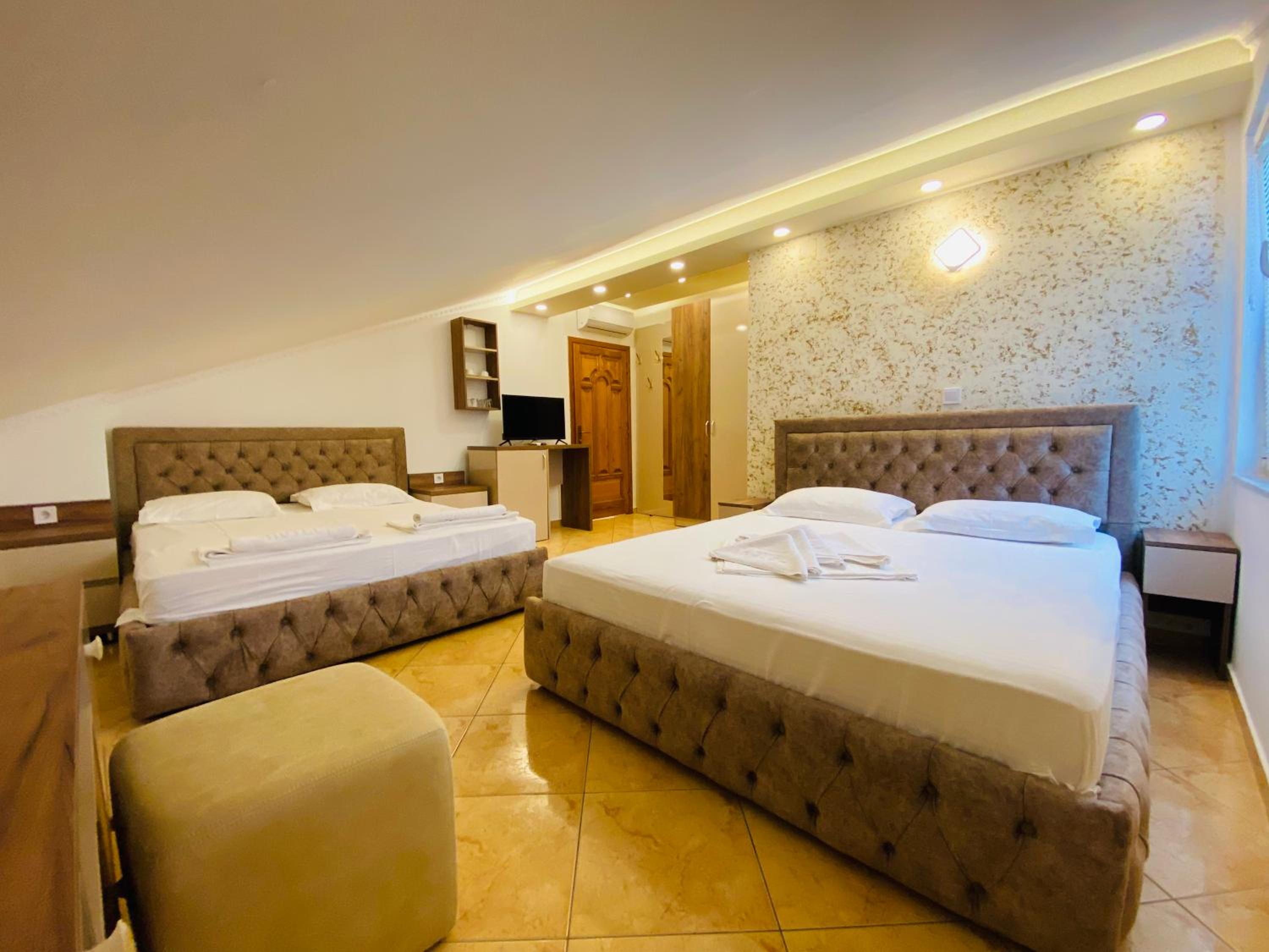 HOTEL LLOLLA 21/55