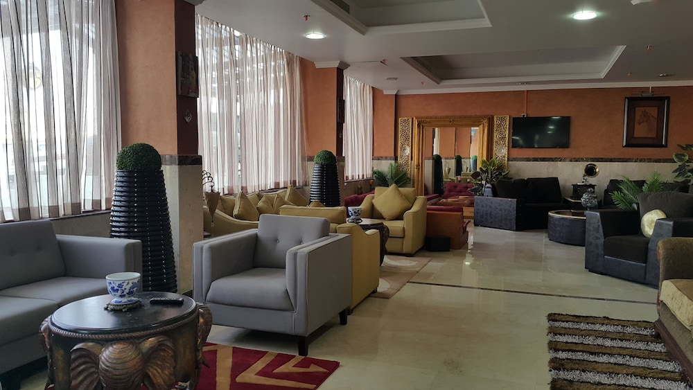 MIRAGE HOTEL AL AQAH 25/35
