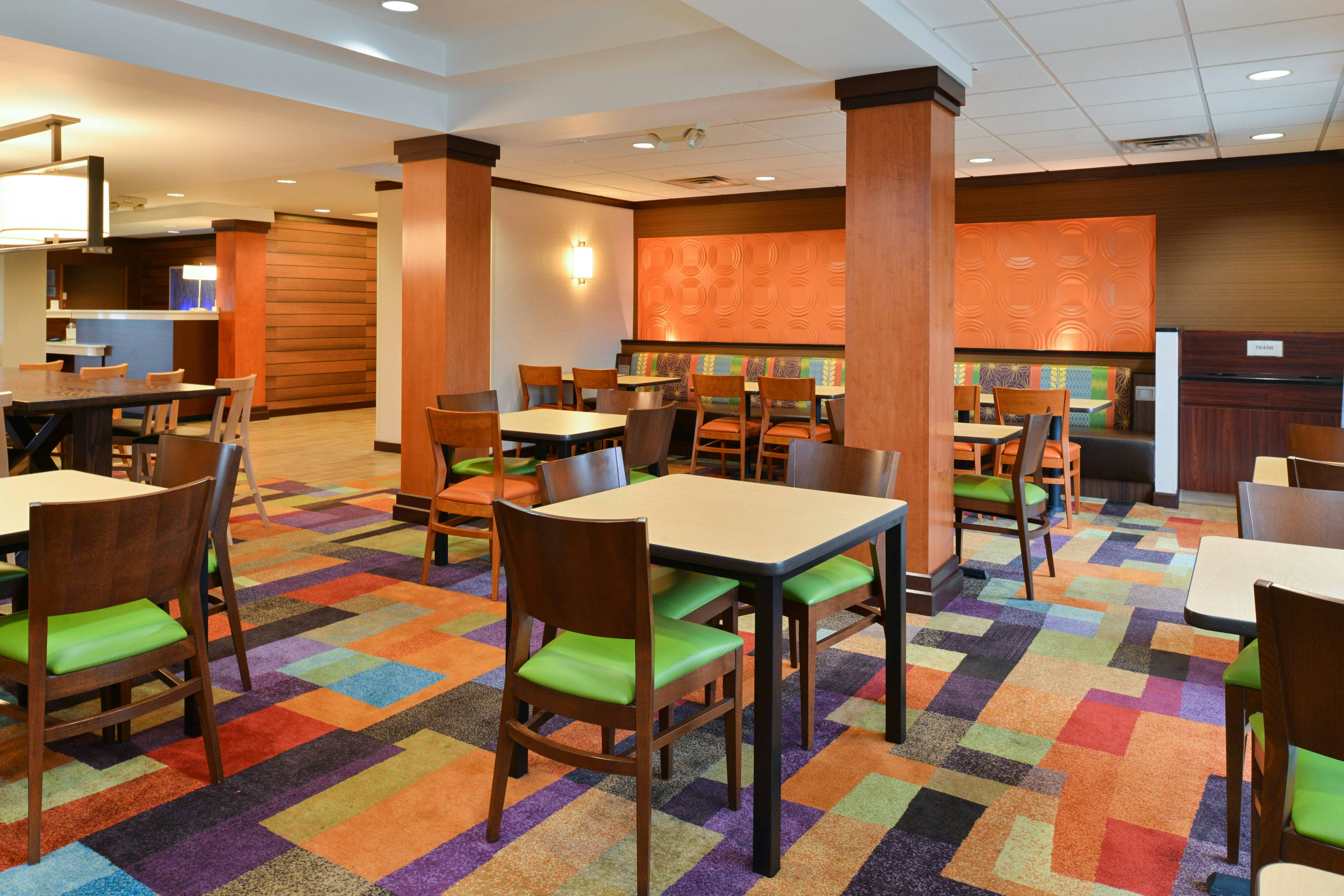 Fairfield Inn Suites By Marriott Cleveland Avon 14/22