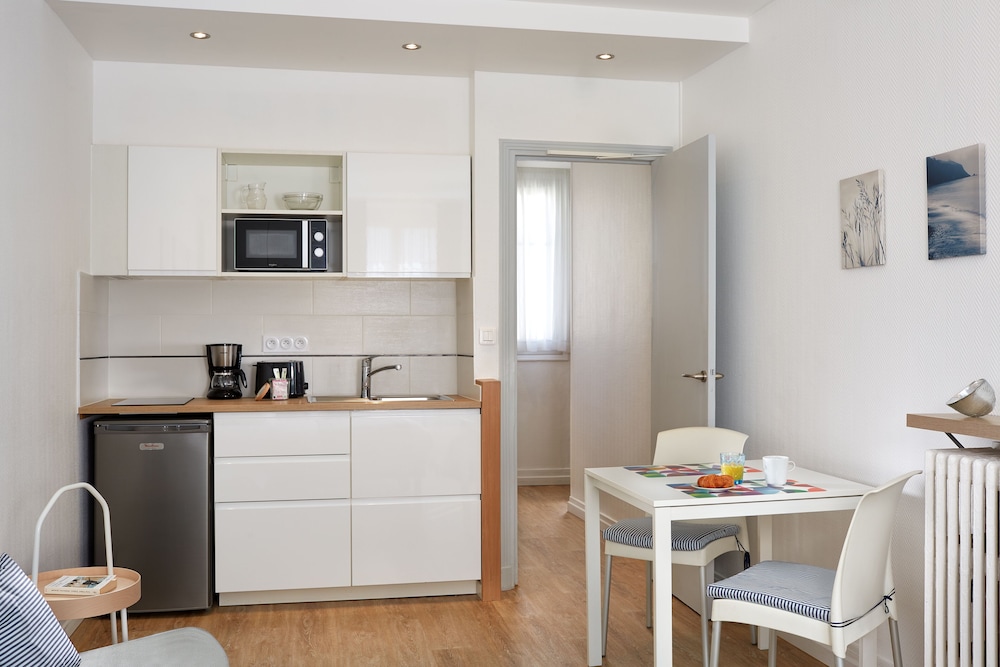 Hotel Residence Paris Asnieres 43/68