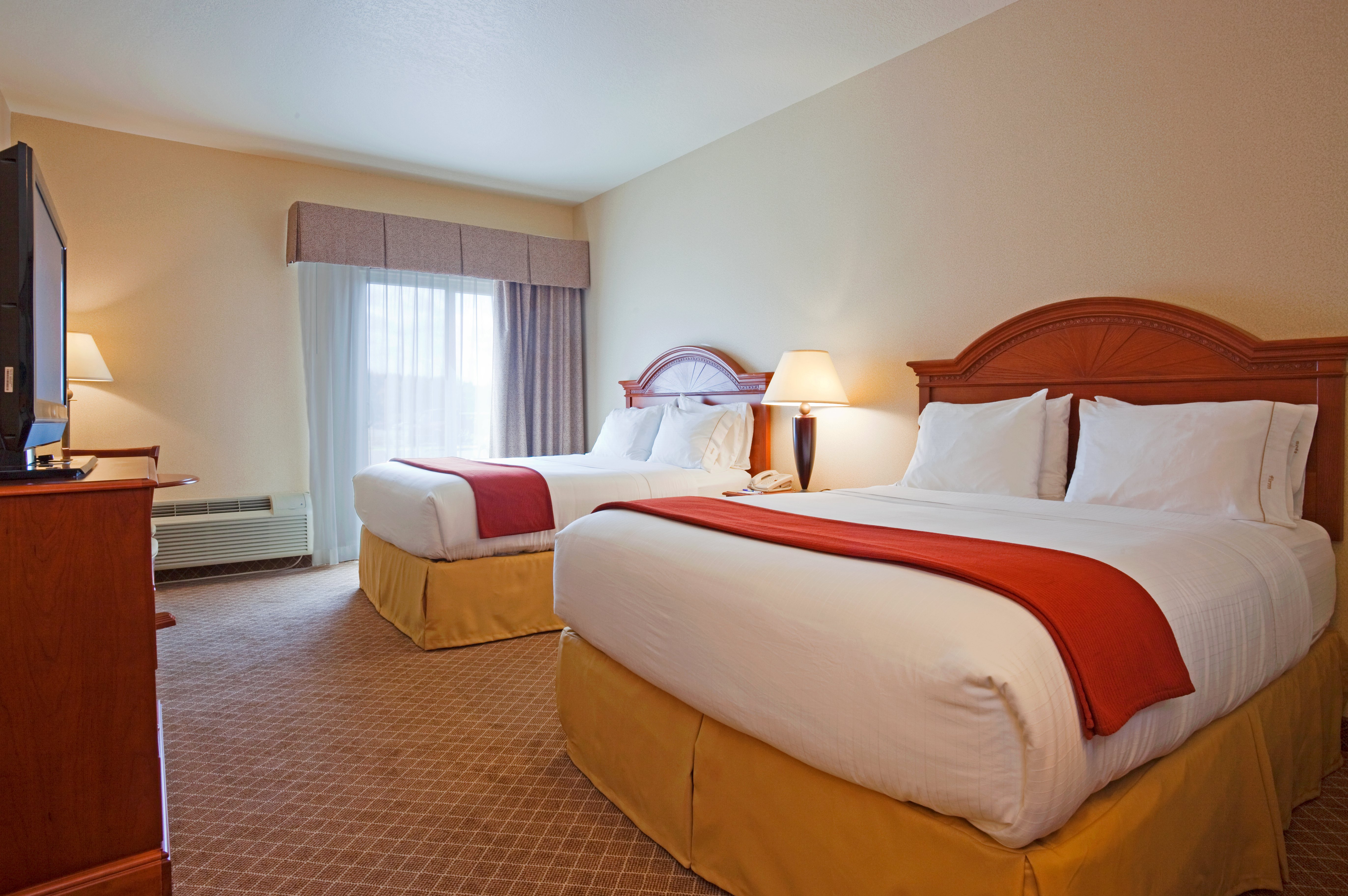 Holiday Inn Express Hotel & Suites Wausau 14/45
