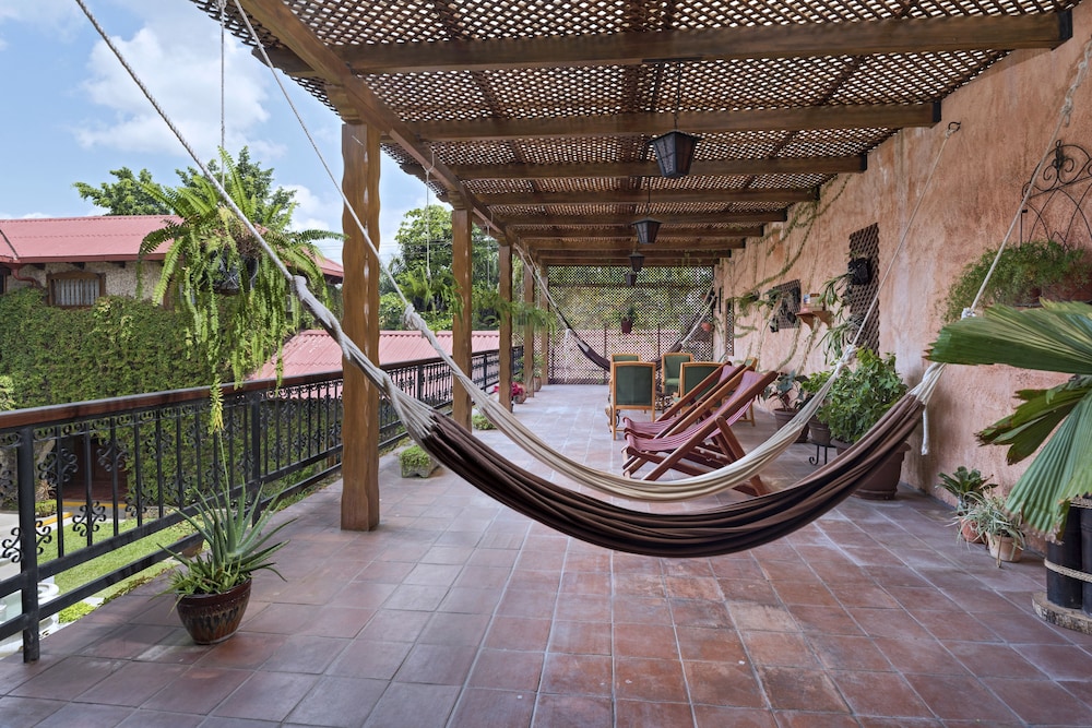 Hotel Del Patio 9/62