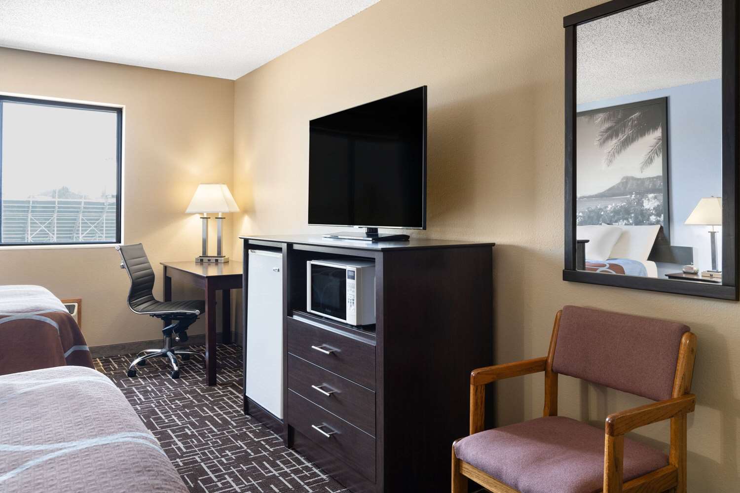Super 8 by Wyndham Dyersville near Field of Dreams 30/36