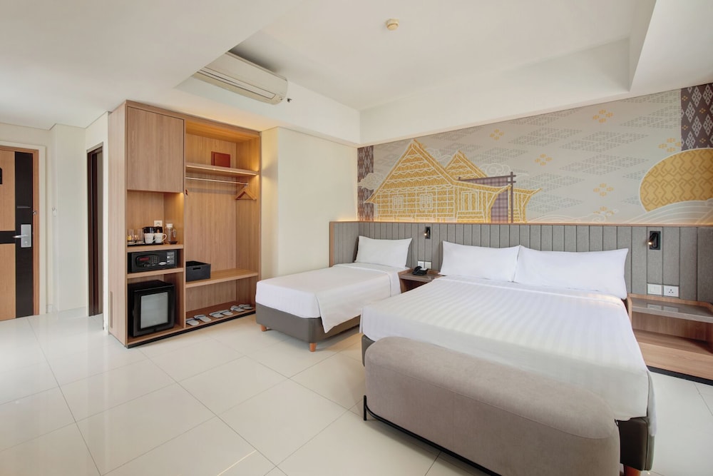 Aston Inn Pantai Losari Makassar 26/55