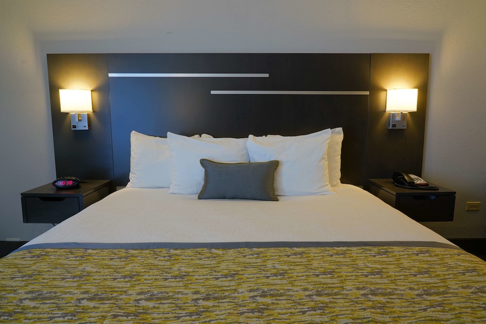 Best Western Plus Morristown Conference Center 17/45