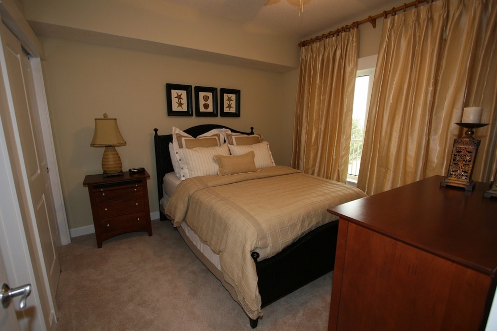 Grand Panama Beach Resort by Emerald View Resorts 17/77