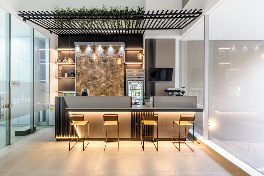 Seven Inn Hotel By Colombiaclick 4/50