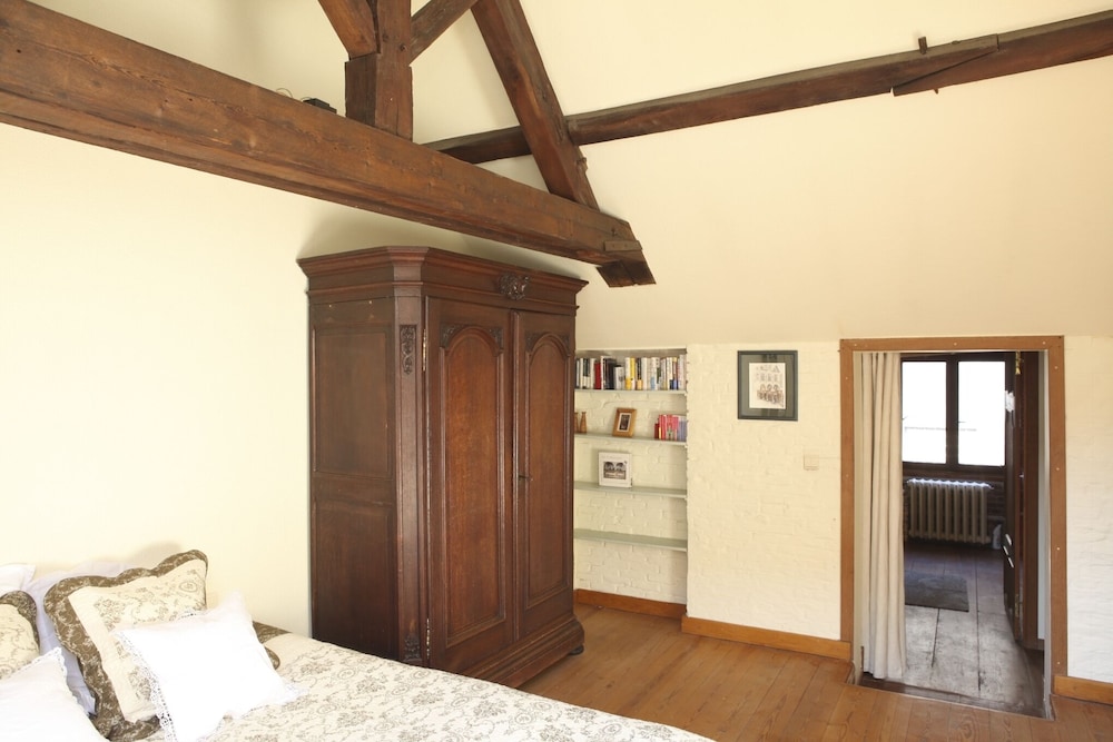 Carmelites Guest House 1/23