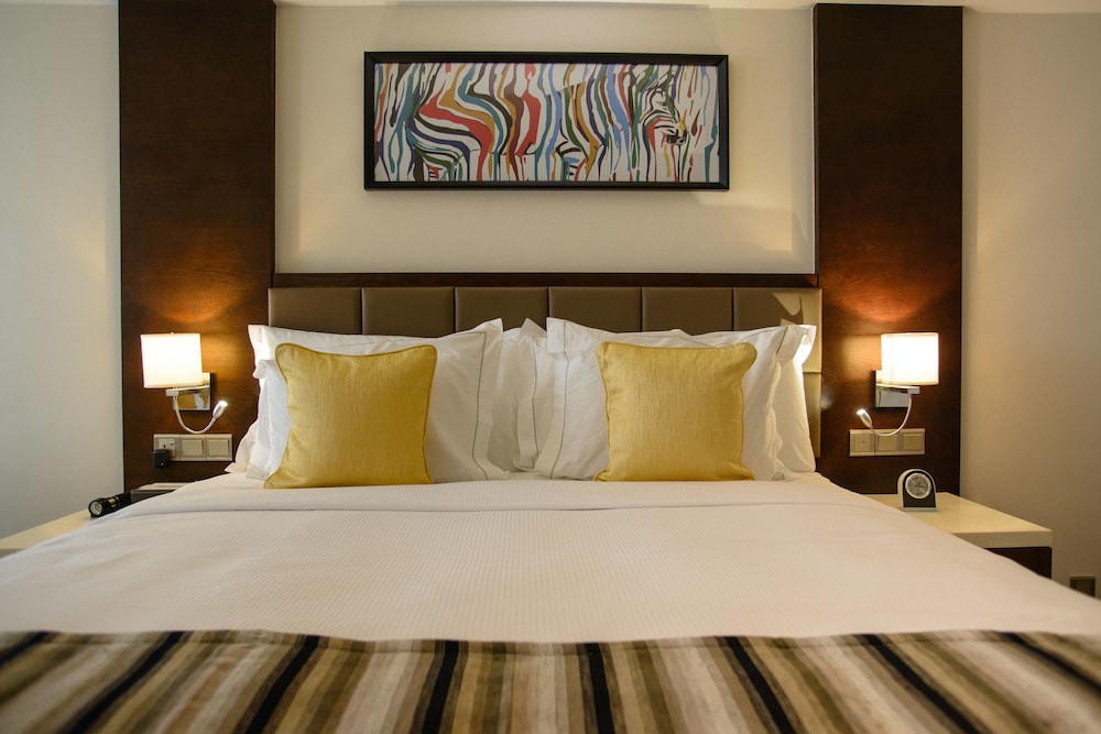 The Concord Hotel And Suites 13/36