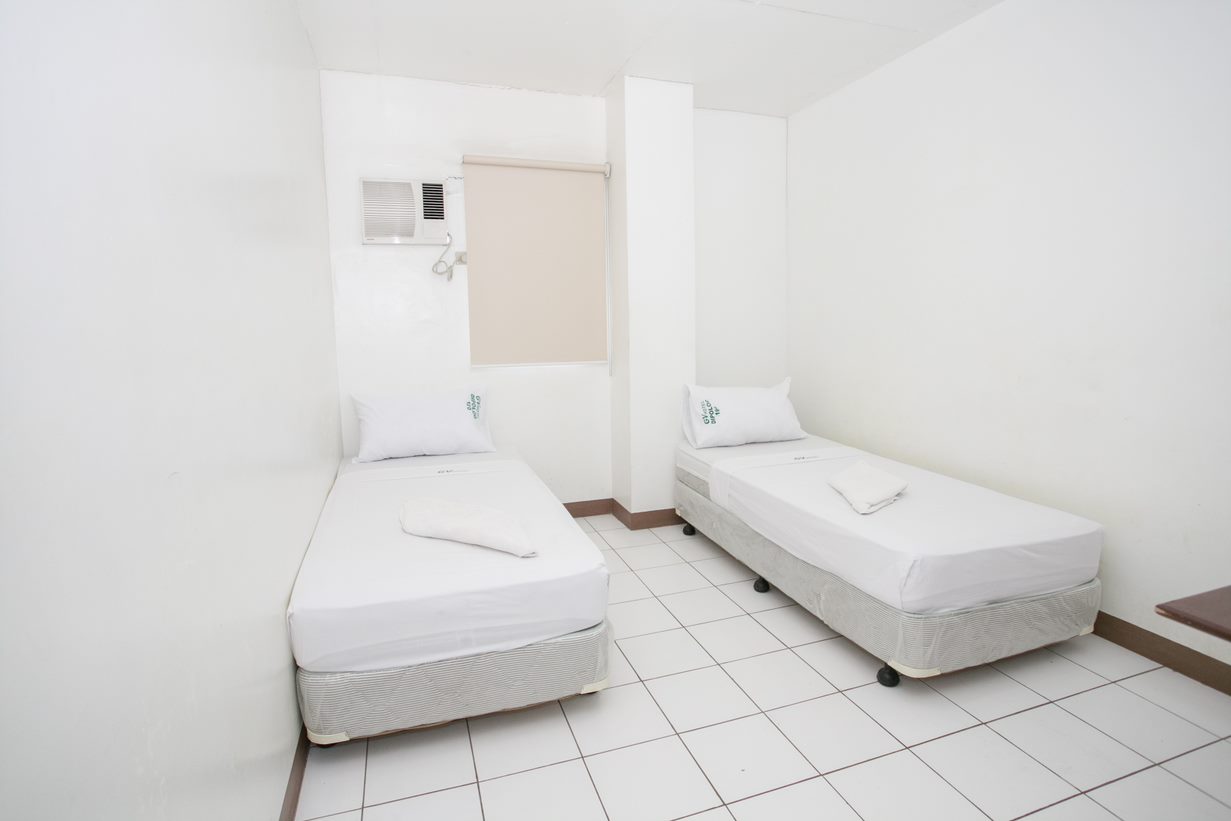 Economy, Twin Beds