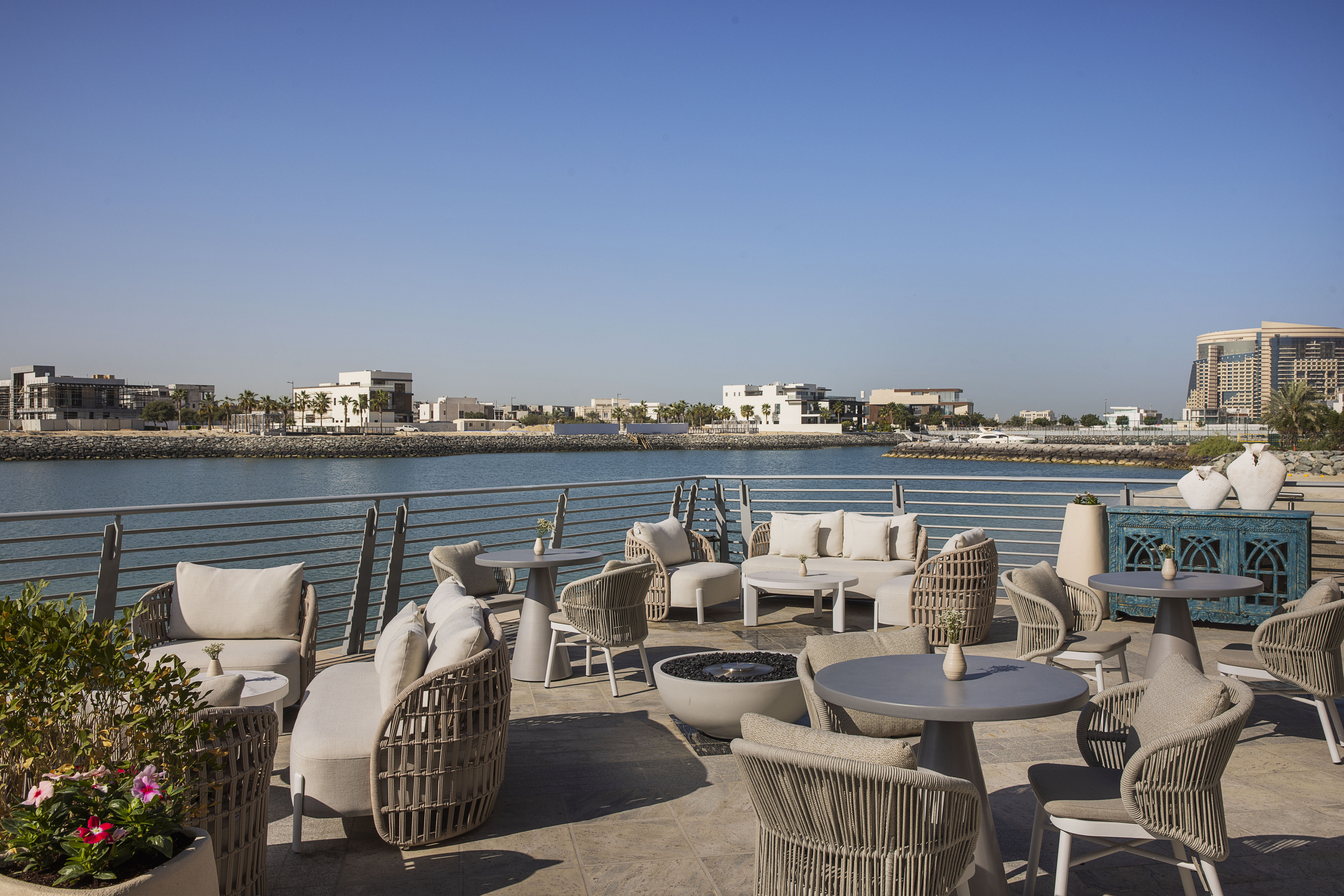 INTERCONTINENTAL ABU DHABI RESIDENCE 60/65