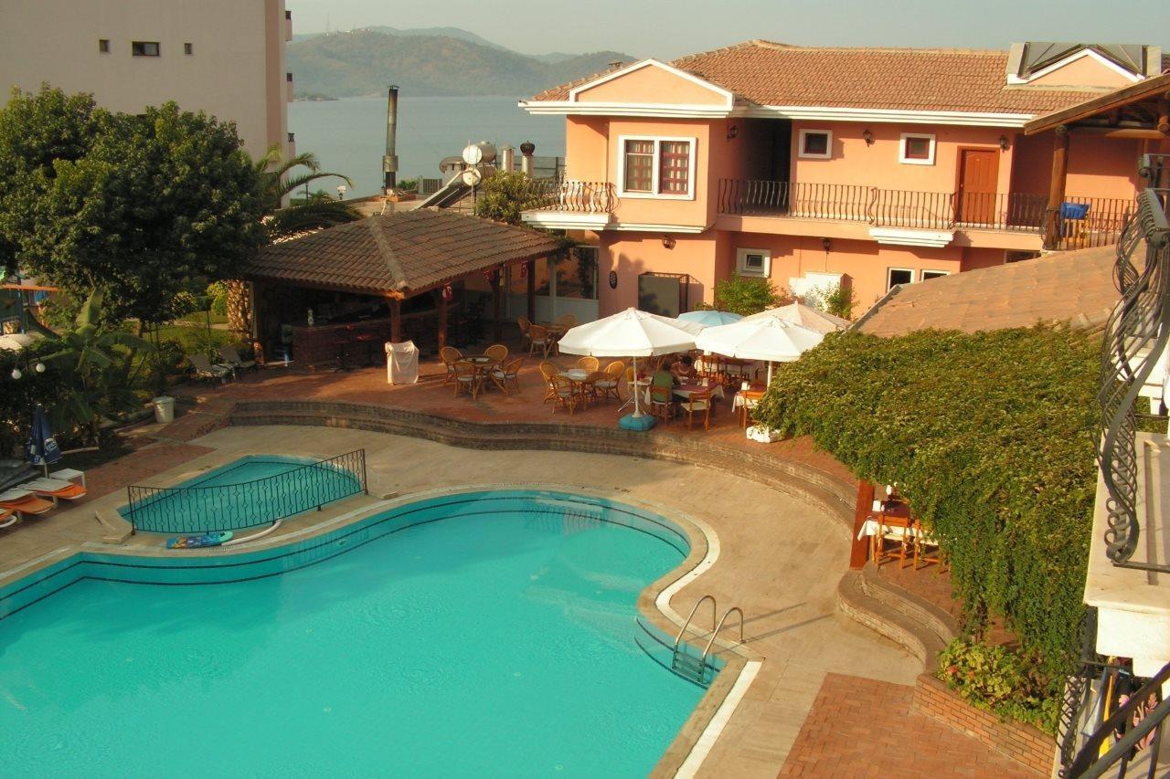 Gunes Hotel 18/22