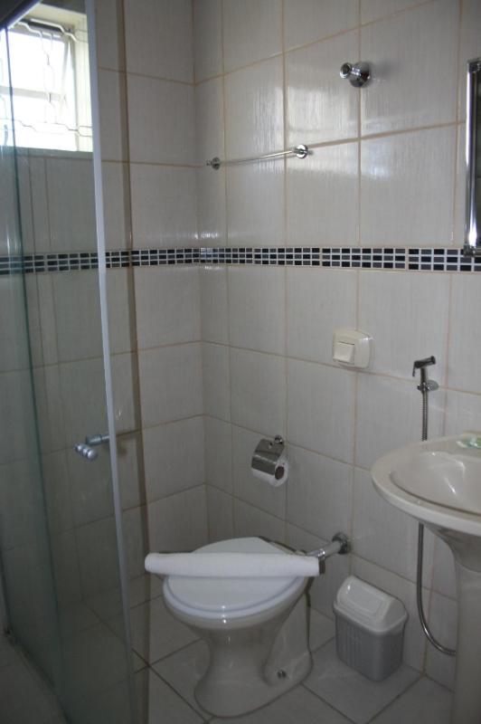 PINHEIROS HOTEL 56/57