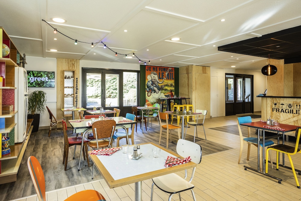 restaurant cafeteria