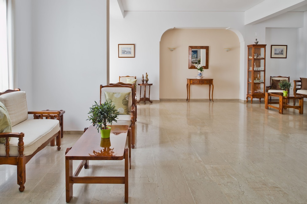 Makarios Hotel 40/49