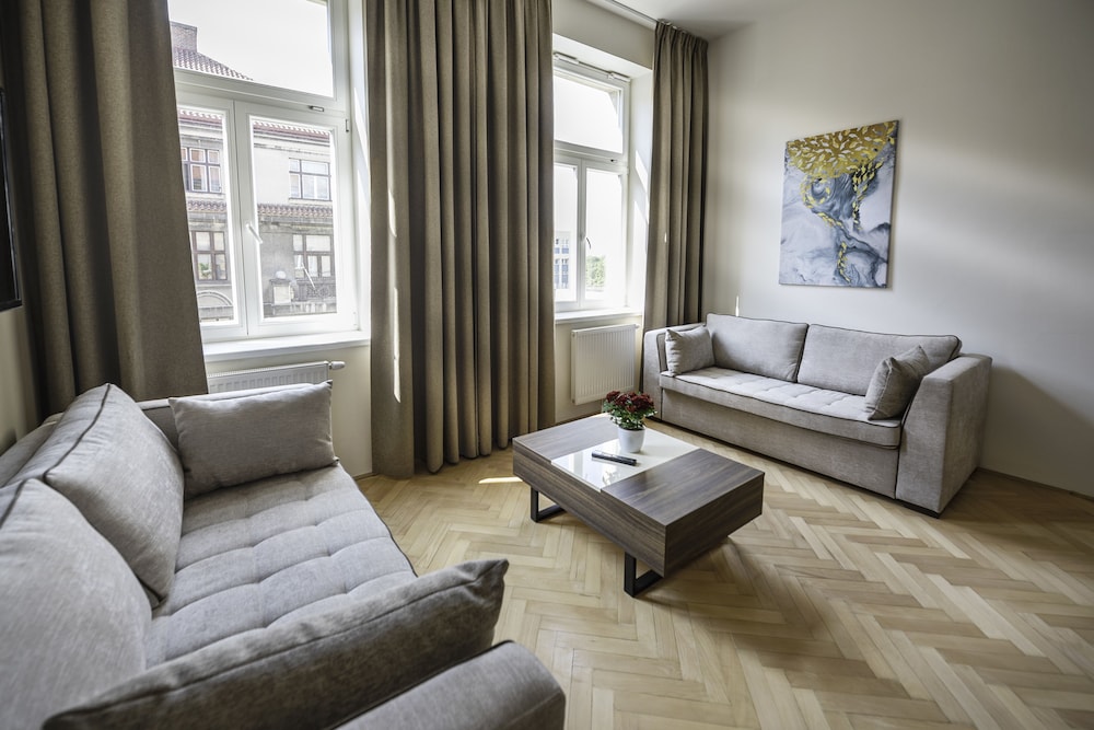 Letna Garden Suites 35/66