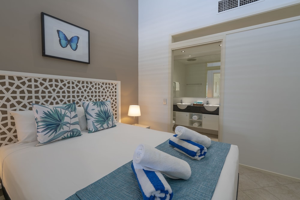 Saltwater Luxury Apartments 11/40