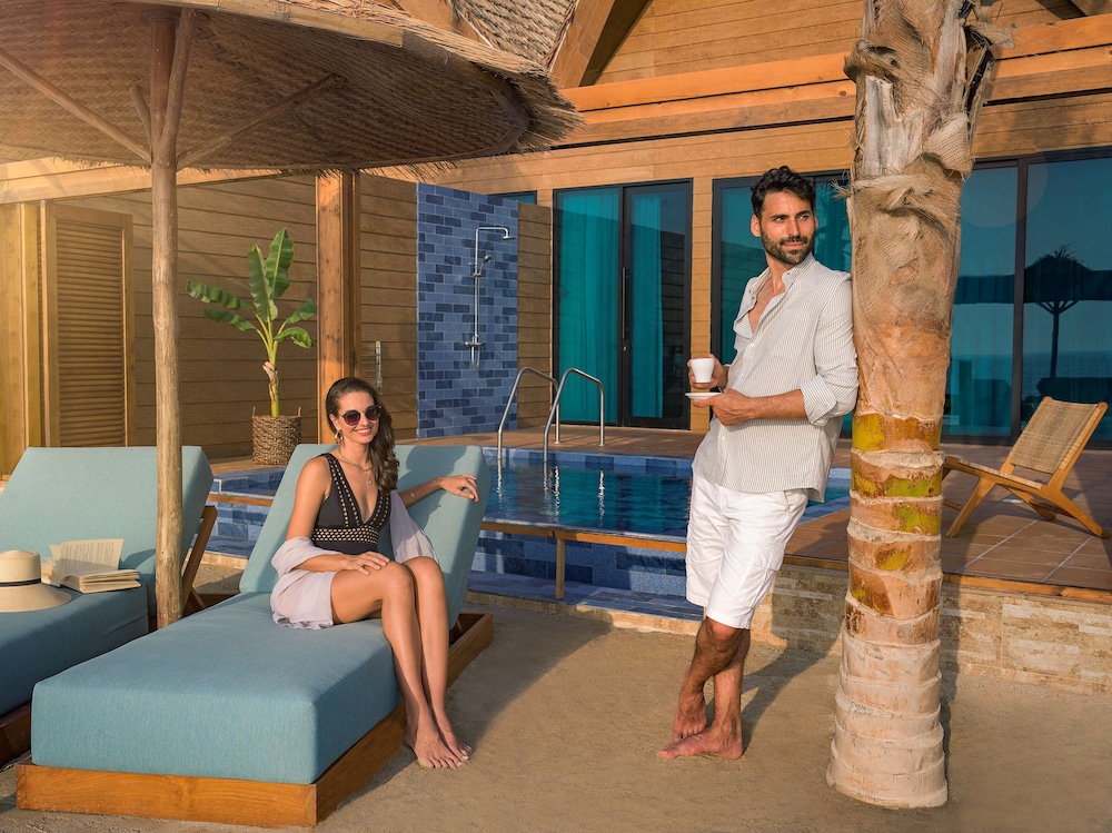 Anantara World Islands Dubai Resort 29/78