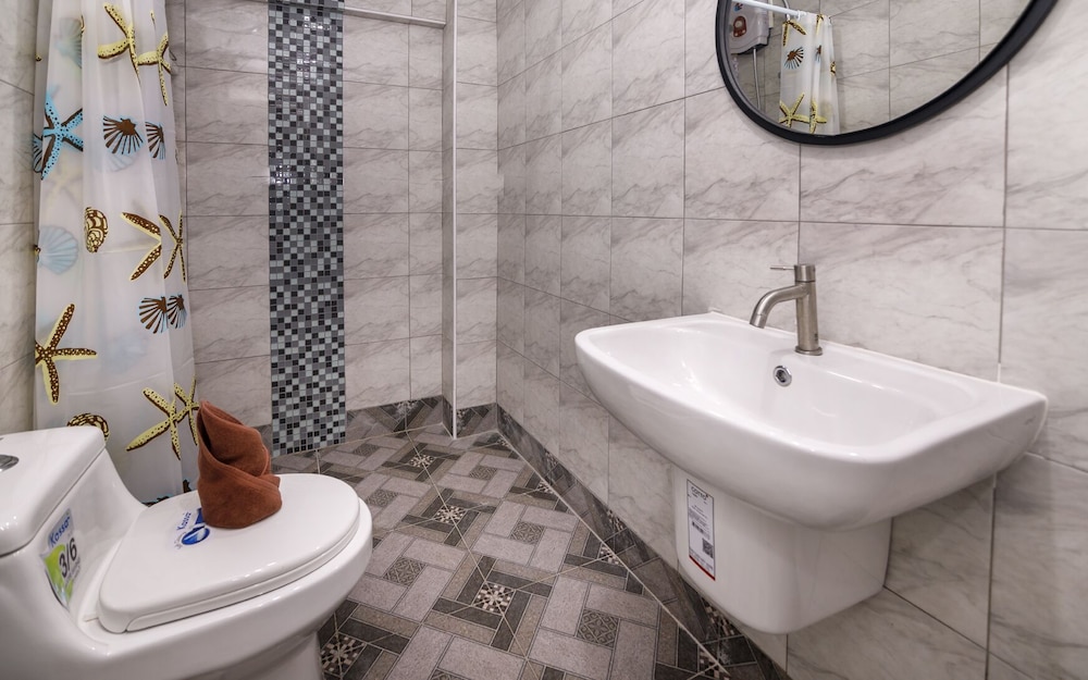 Travellers Rest Hotel 38/40