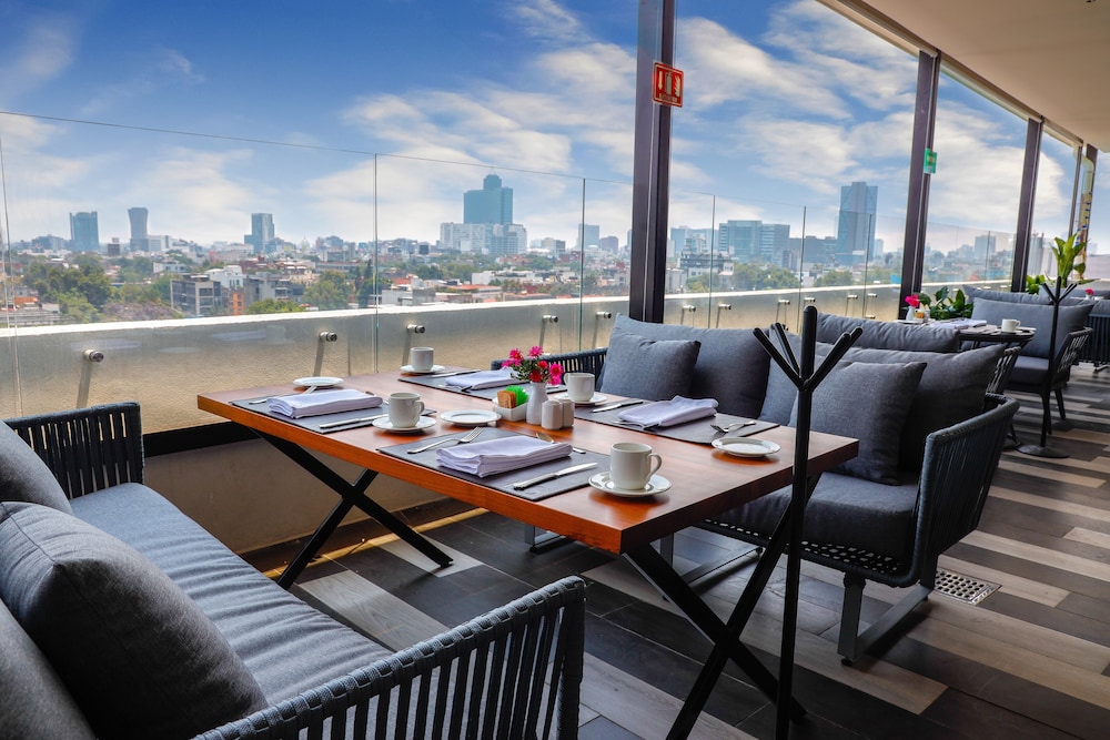 HS HOTSSON Hotel CDMX Condesa Sur 35/50