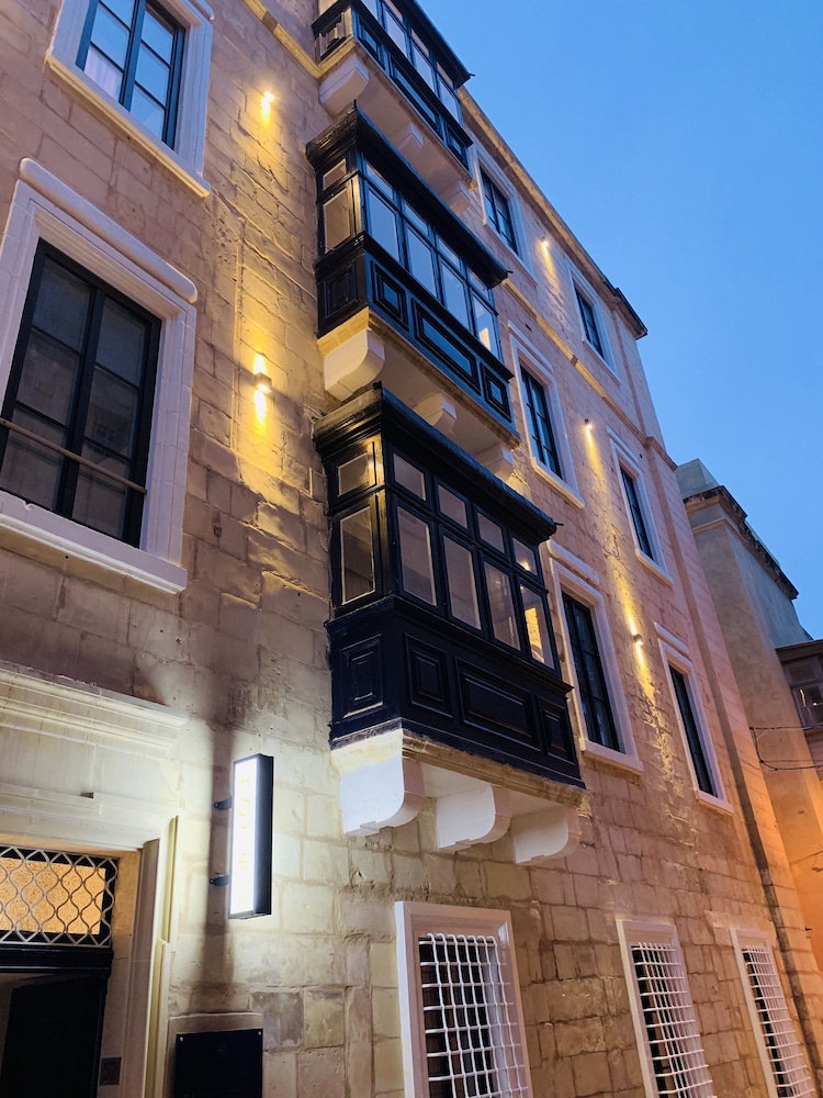 The Barrister Hotel 4/36