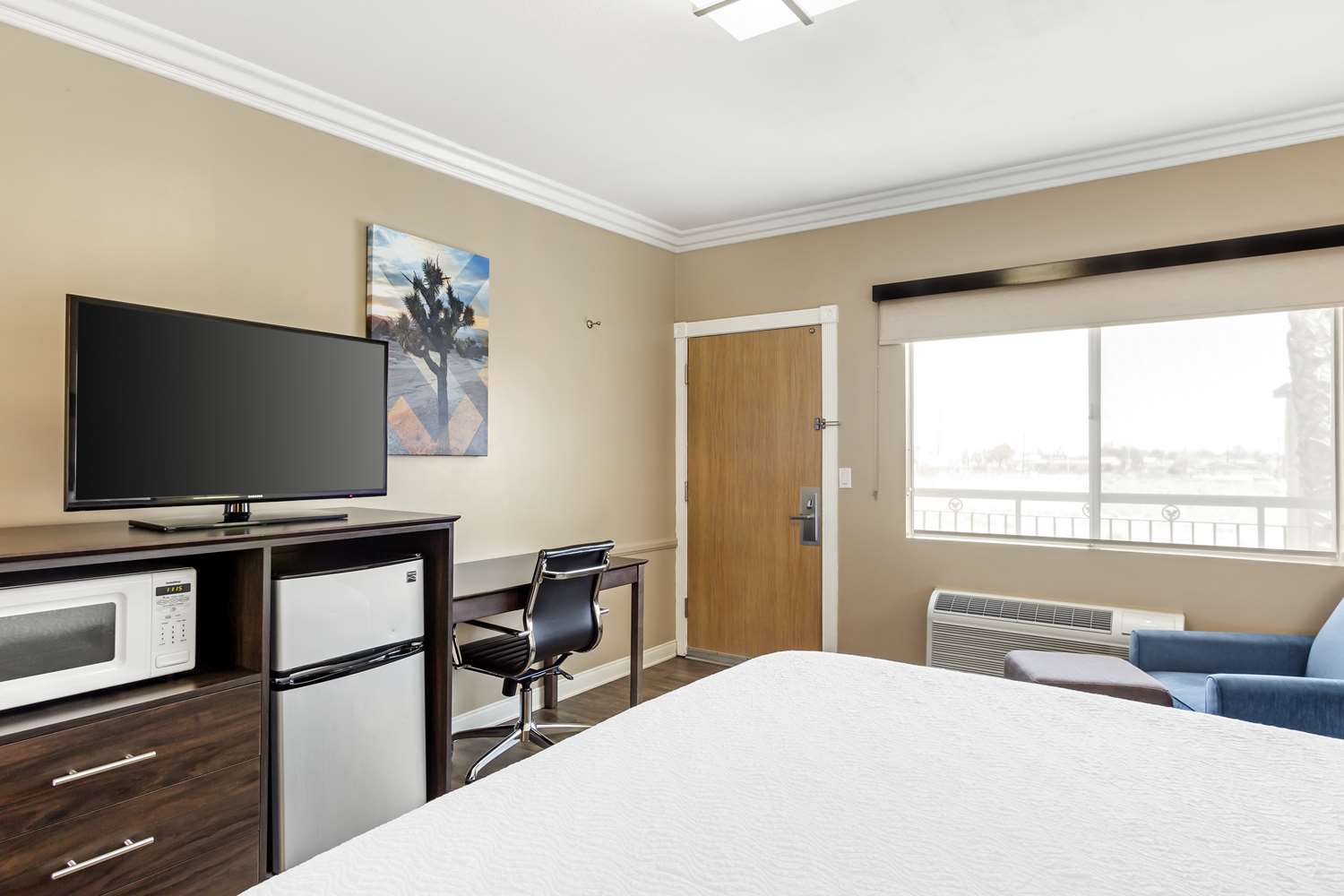 Best Western China Lake Inn 8/24