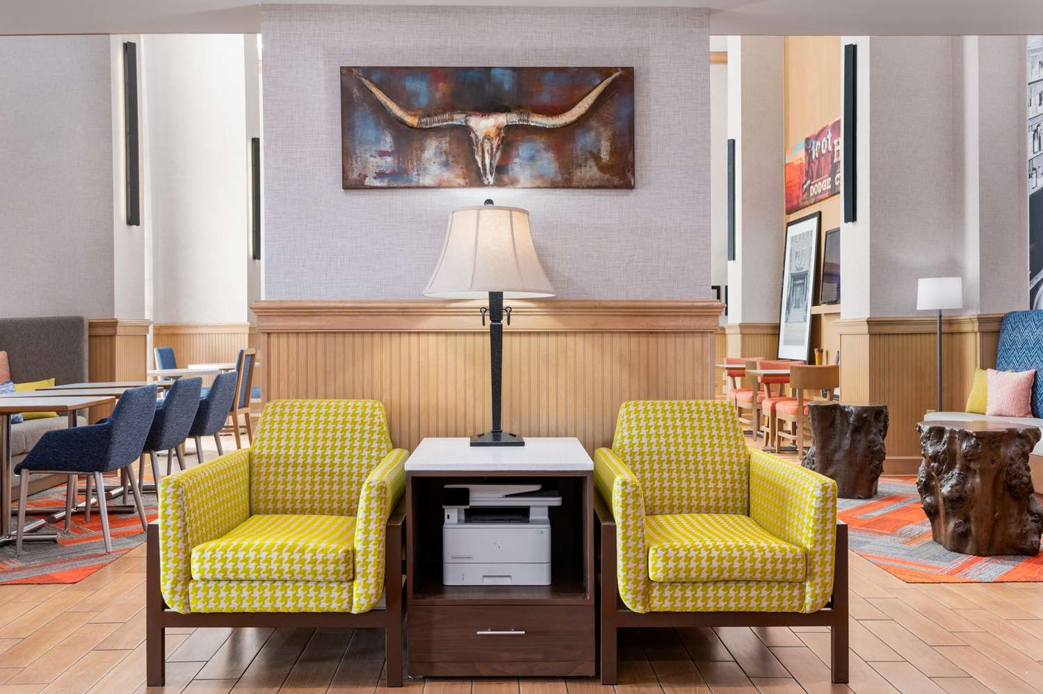 Hampton Inn Suites Dodge City 28/38